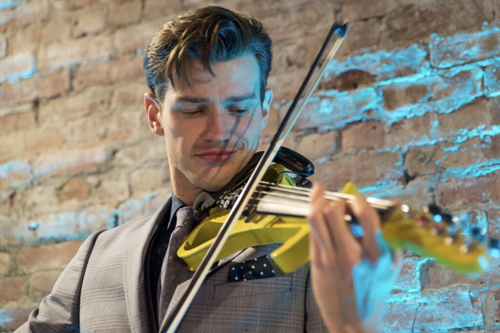 Electric Violinsit for weddings in Charleston, South Carolina, Charlotte, NC and Jacksonville, FL | Charleston Virtuosi 