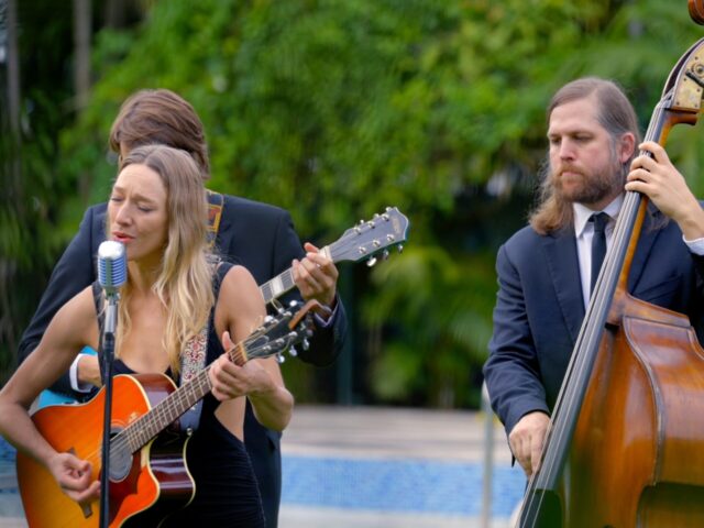 Charleston & Savannah Female Wedding Vocalist Carly | Cocktail hour & rehearsal dinner musicians